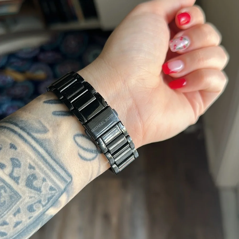 Black MK watch - Picture 3 of 5